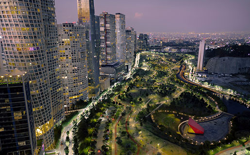 Administrador condominal certificado en junta de residentes